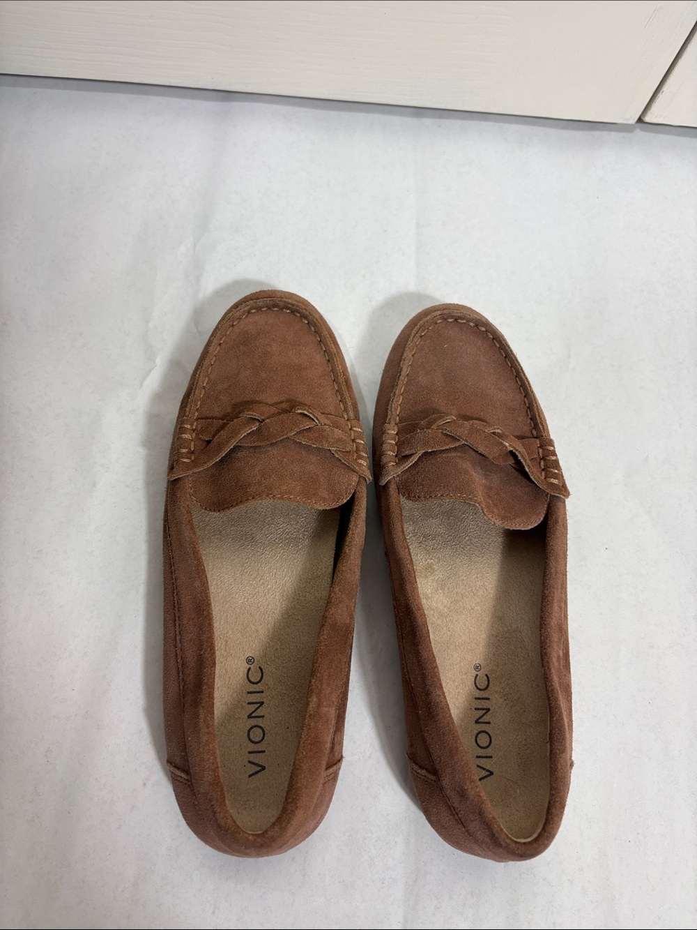 Vionic Montara Suede Loafer Moccasin Flats in Toffee Size 8